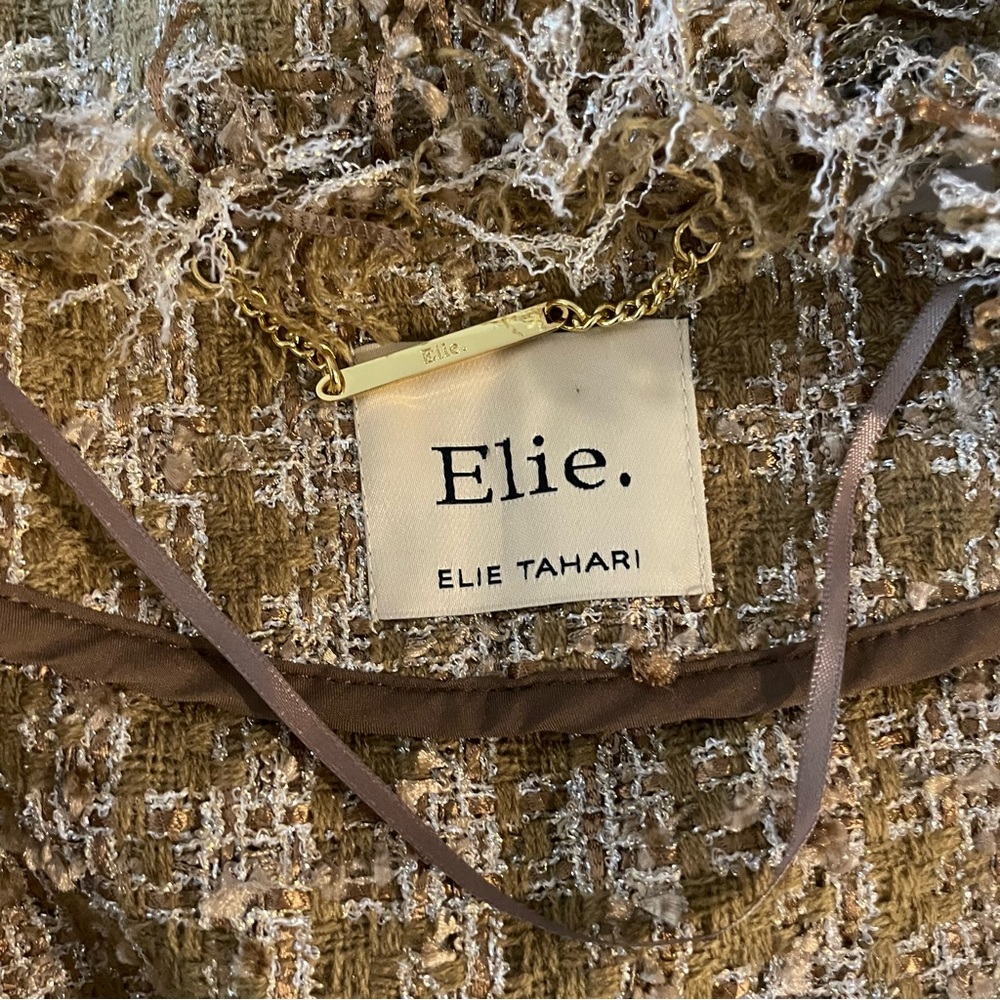 NWOT Elie Tahari Long Women’s Buttoned Luxury Tweed Jacket (Size M) - Picture 4 of 5